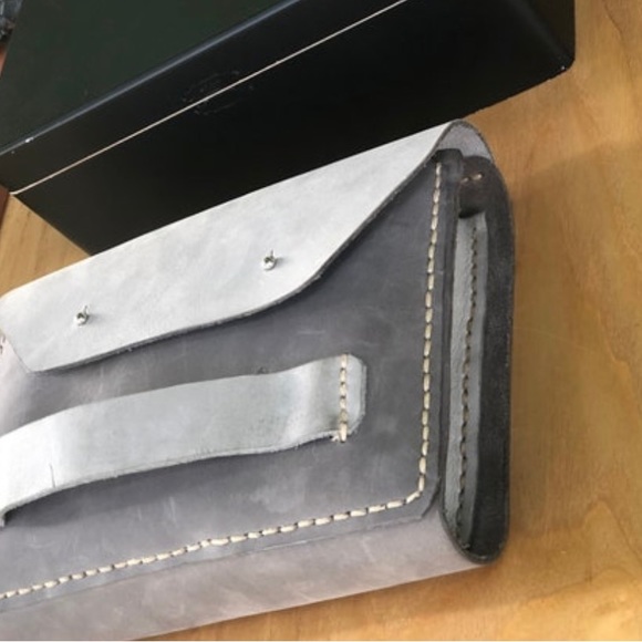 Premium leather Cigar Case Gray . Hand sewn . New in box - Picture 3 of 3